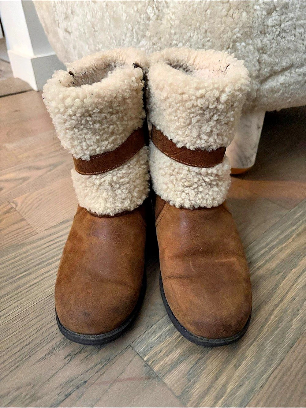 UGG Shearling Cuff Boots in Brown US 7